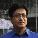 ‘আপনার মুখ আপুনি দেখ’